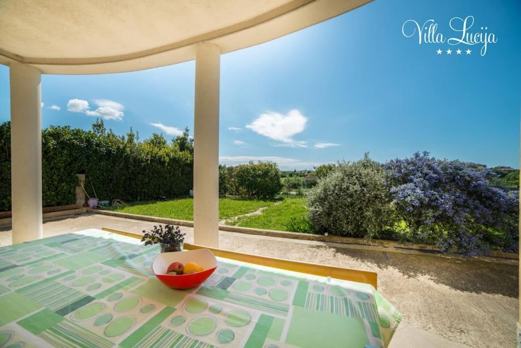 Villa Lucija Pula Exteriör bild