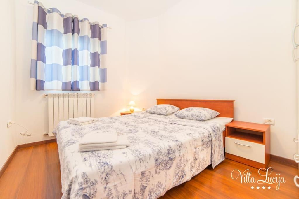 Villa Lucija Pula Exteriör bild