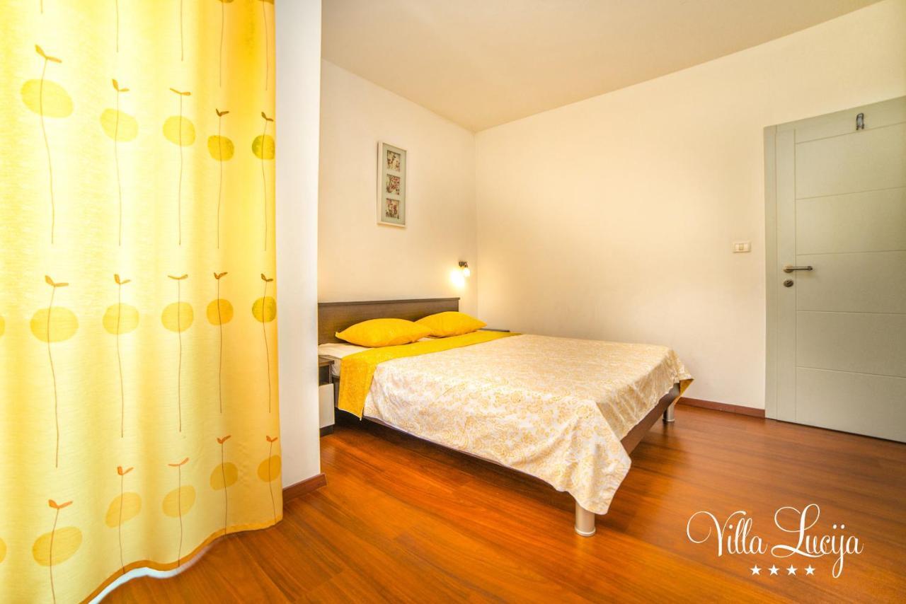 Villa Lucija Pula Exteriör bild