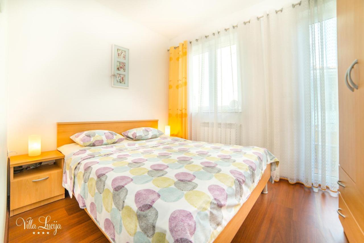 Villa Lucija Pula Exteriör bild